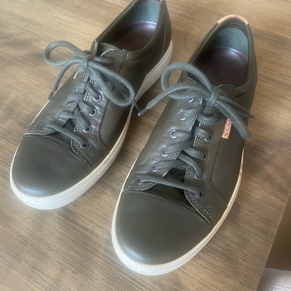 Ecco shoes - Picture 1 of 8